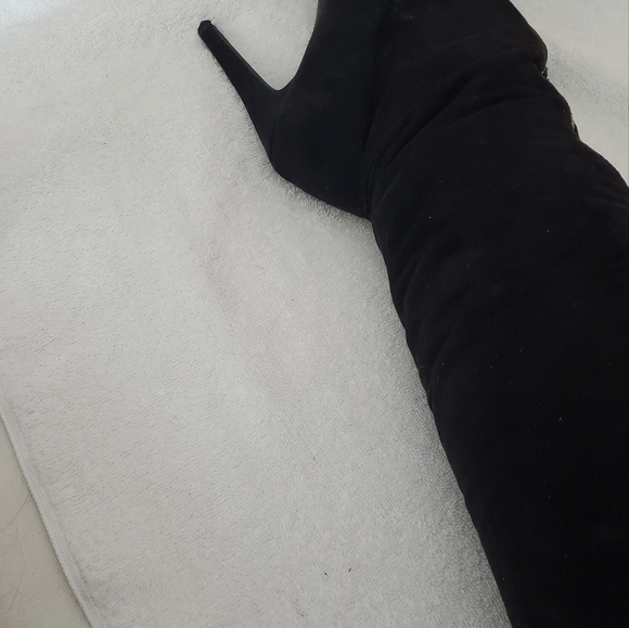 Thigh high front zip faux suede boots - Picture 7 of 8